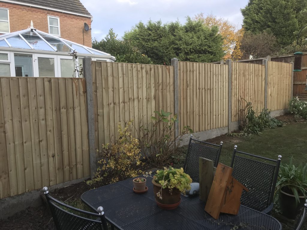 Lap panel fence installed in Rushden